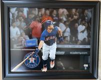 ALTUVE AUTOGRAPHED WALKOFF PHOTO 202//160